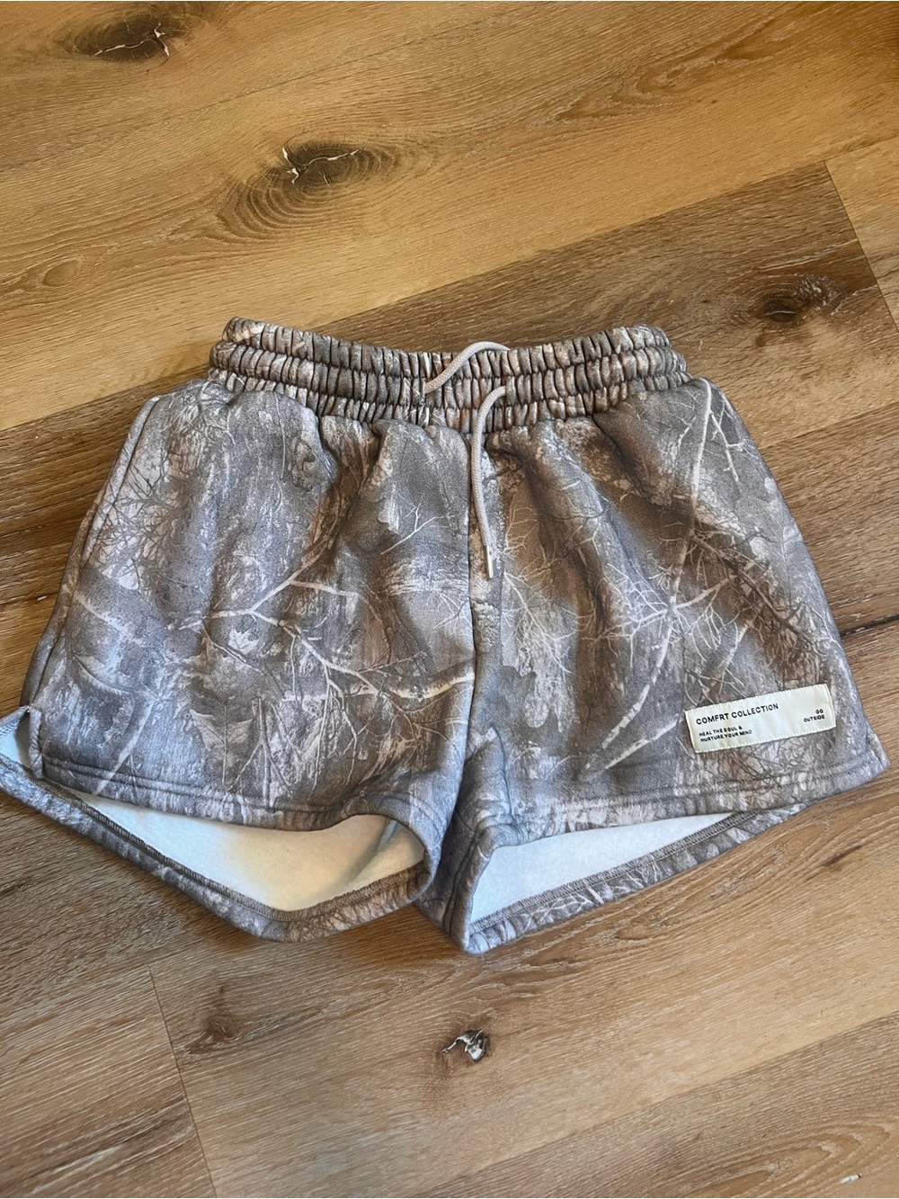Comfrt Small Collection Women's Camo Shorts